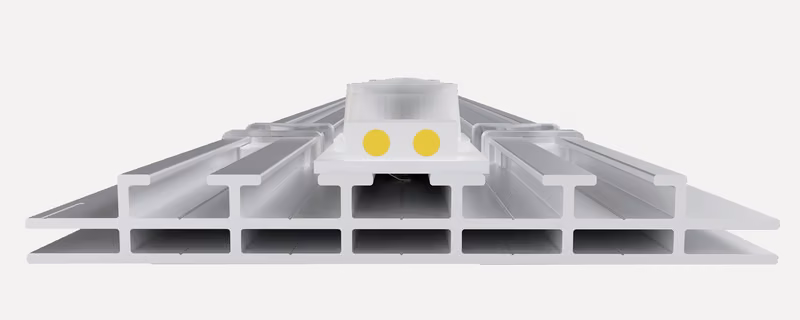 Aluminiumprofil mit LED-Leiste und Nut für die Gummilippe des Stoffs